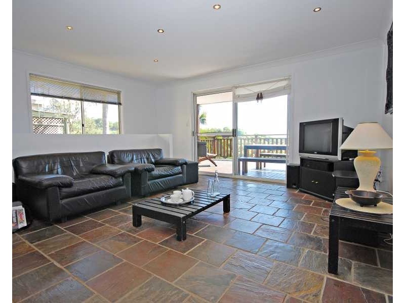 32 Peninsula Drive, Bilambil Heights NSW 2486