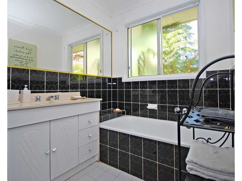 32 Peninsula Drive, Bilambil Heights NSW 2486