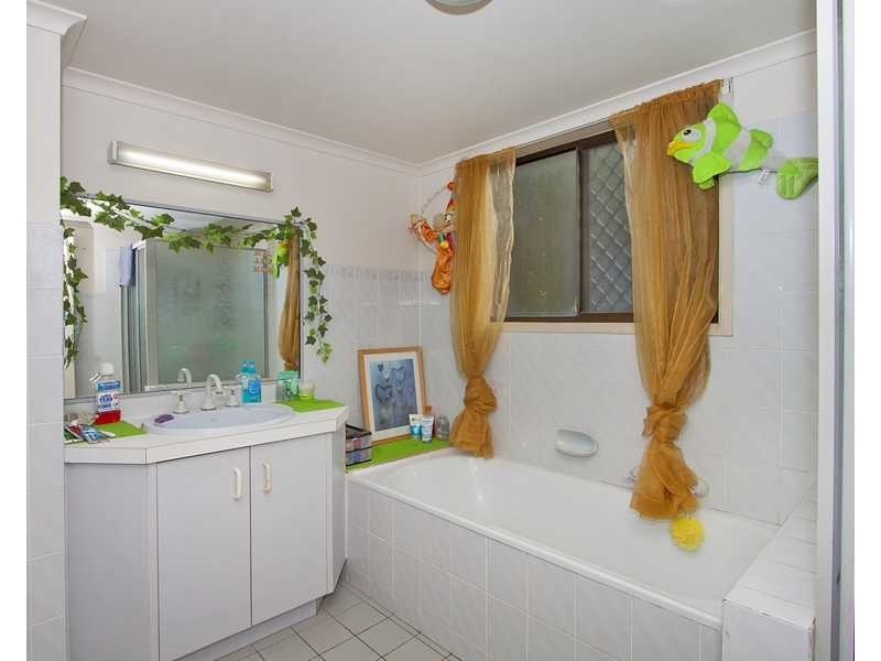 60 Pioneer Parade, Banora Point NSW 2486