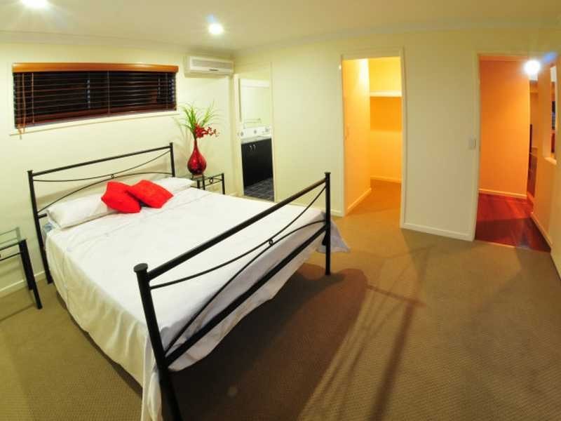 7 Amethyst Place, Yaroomba QLD 4573