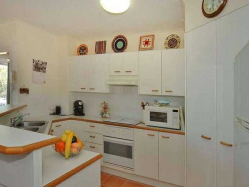 Unit 3/1 Andrew Street, Point Arkwright QLD 4573