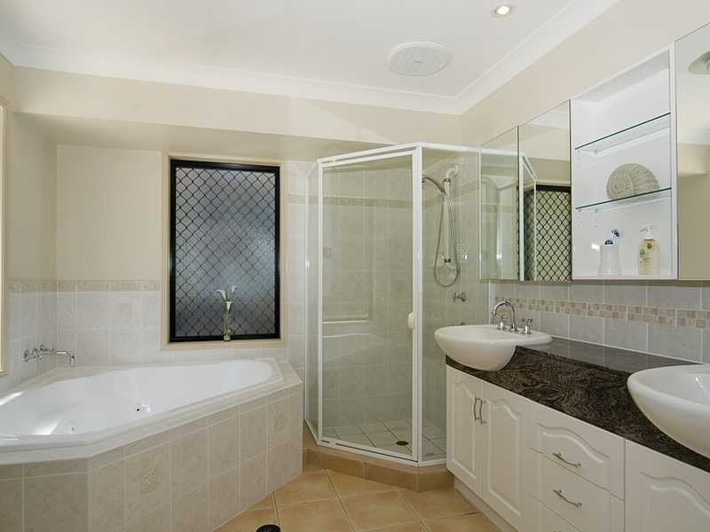 11 Parkview Parade, Peregian Springs QLD 4573