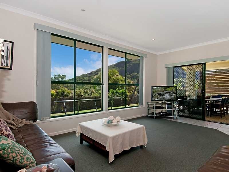 10 Marakari Crescent, Mount Coolum QLD 4573