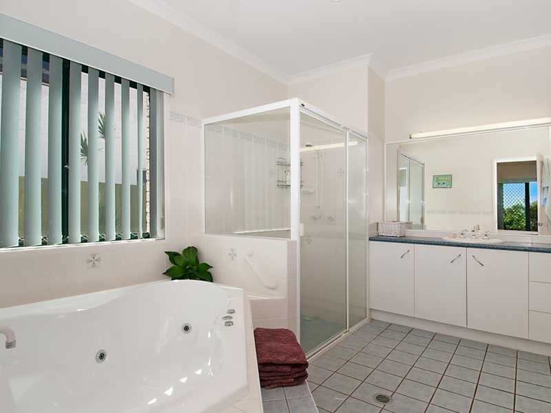10 Marakari Crescent, Mount Coolum QLD 4573