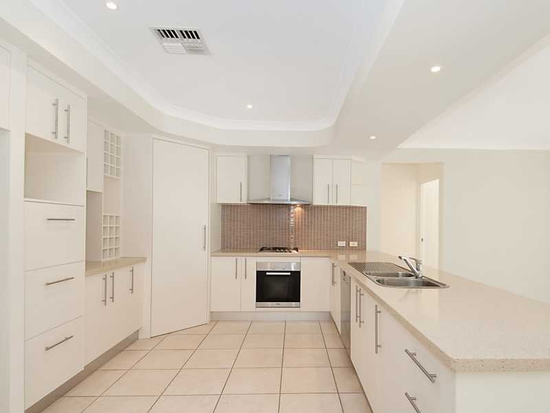42 Lakeside Drive, Peregian Springs QLD 4573