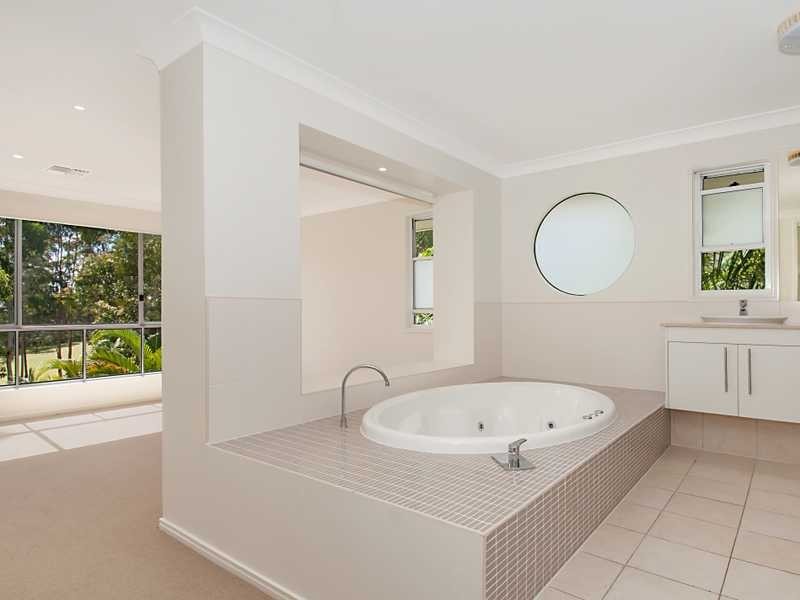 42 Lakeside Drive, Peregian Springs QLD 4573