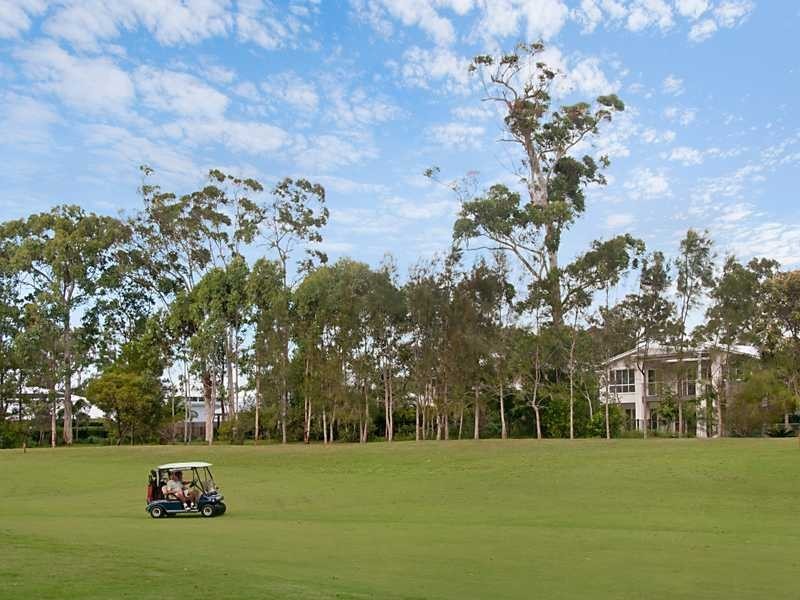 42 Lakeside Drive, Peregian Springs QLD 4573