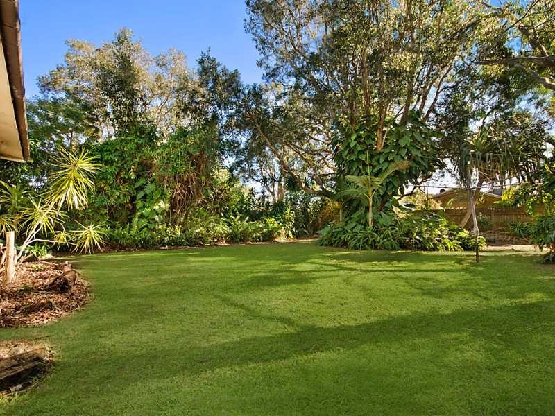 16 Spindrift Ave, Coolum Beach QLD 4573