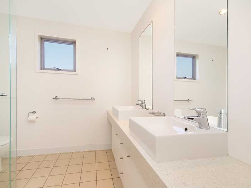 11 Boardwalk Blvd, Mount Coolum QLD 4573