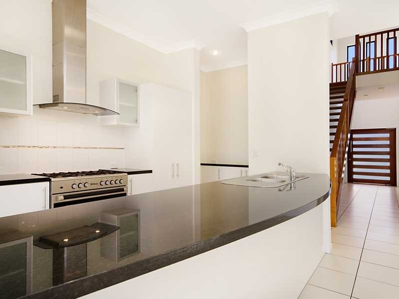 18 Maddens Crescent, Peregian Springs QLD 4573