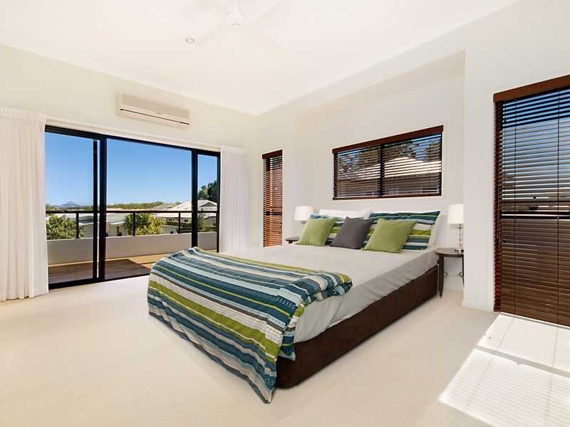 18 Maddens Crescent, Peregian Springs QLD 4573