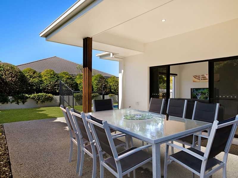 18 Maddens Crescent, Peregian Springs QLD 4573