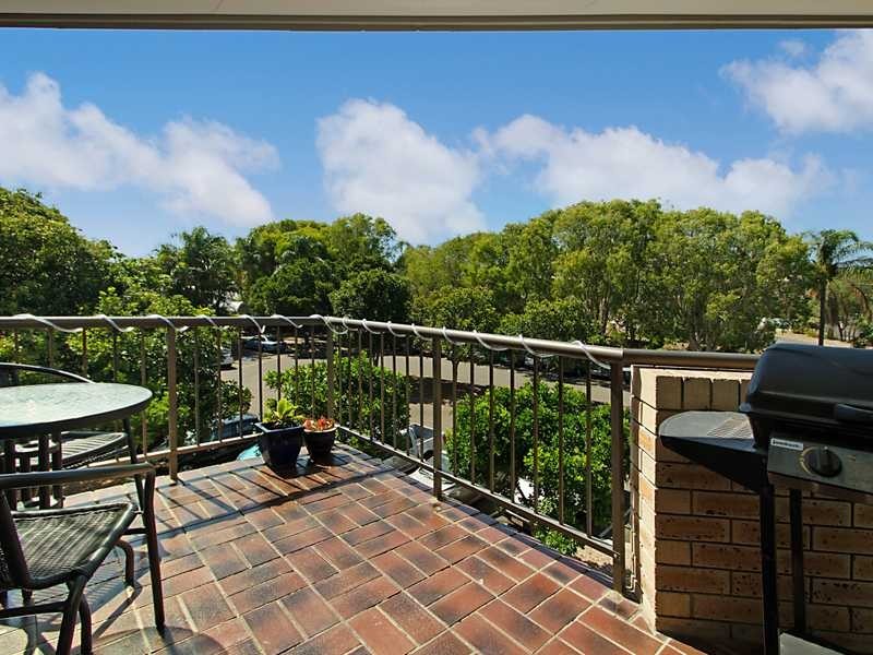 9 / 32 Perry Street, Coolum Beach QLD 4573
