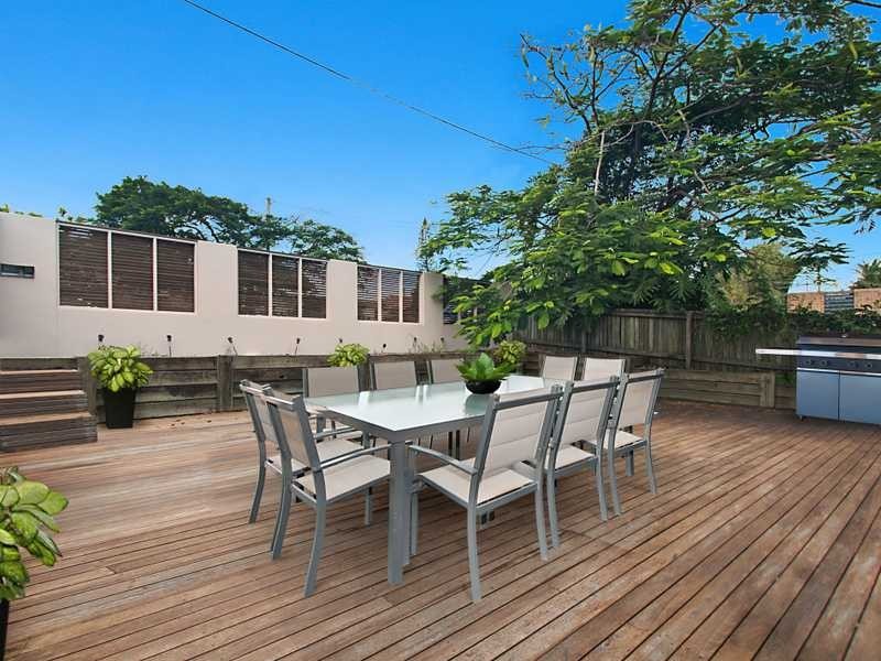 2 / 31 Second Avenue, Coolum Beach QLD 4573