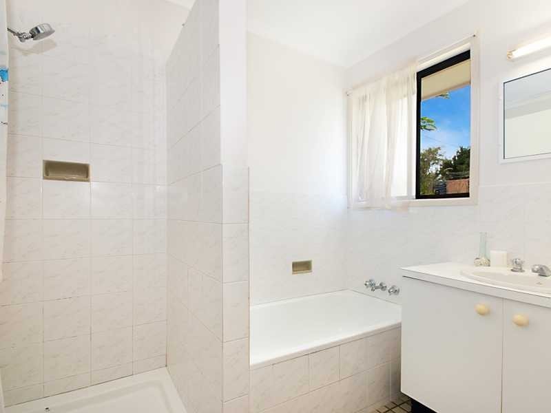 2 / 31 Second Avenue, Coolum Beach QLD 4573