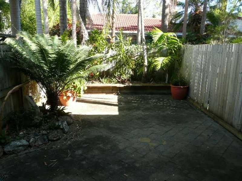 2 / 7 Wales Court, Mount Coolum QLD 4573