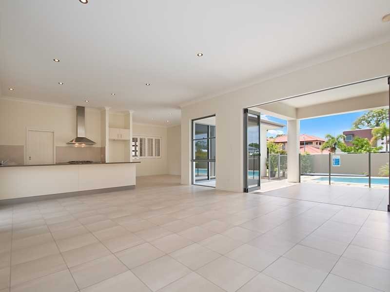 16 Selkirk Way, Peregian Springs QLD 4573