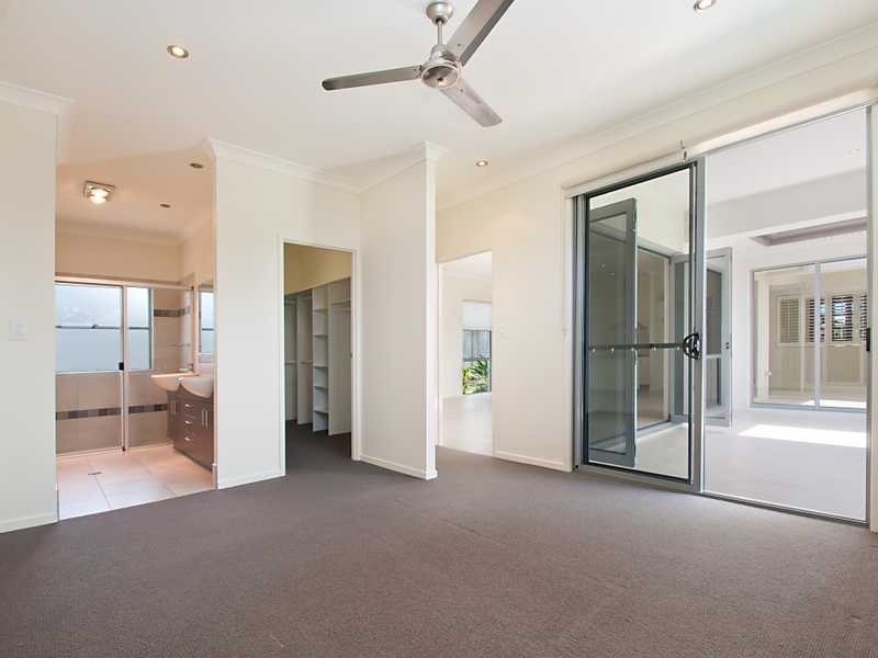 16 Selkirk Way, Peregian Springs QLD 4573