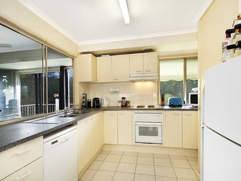 Unit/4/40 Jarnahill Drive, Mount Coolum QLD 4573