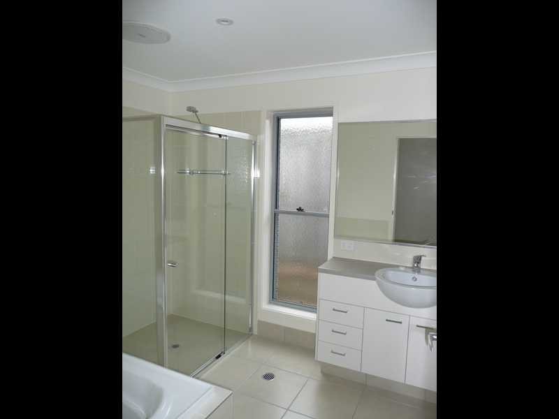 18 Riviera Crescent, Peregian Springs QLD 4573