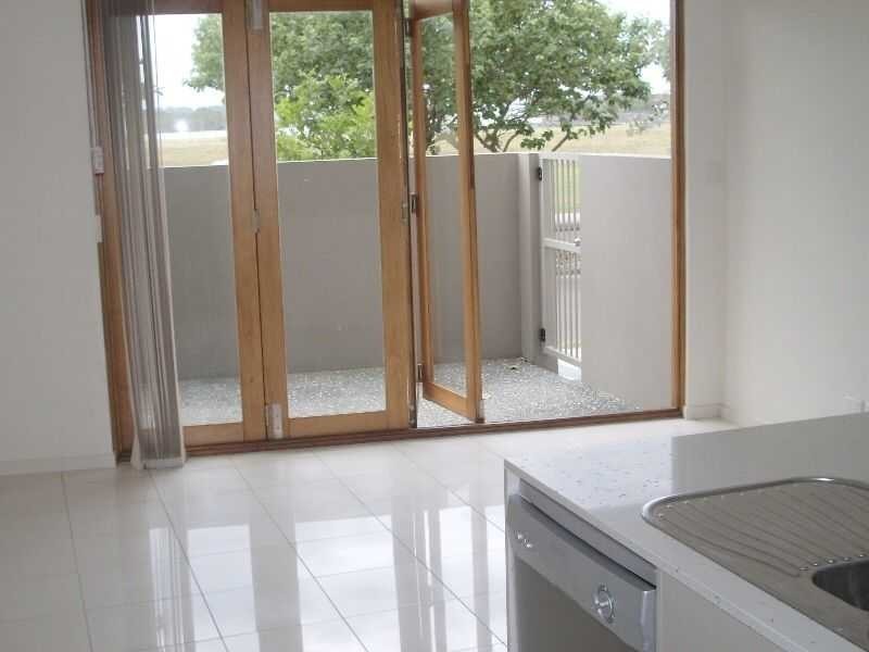 Unit 2/14 Merchants Parade, Marcoola QLD 4564