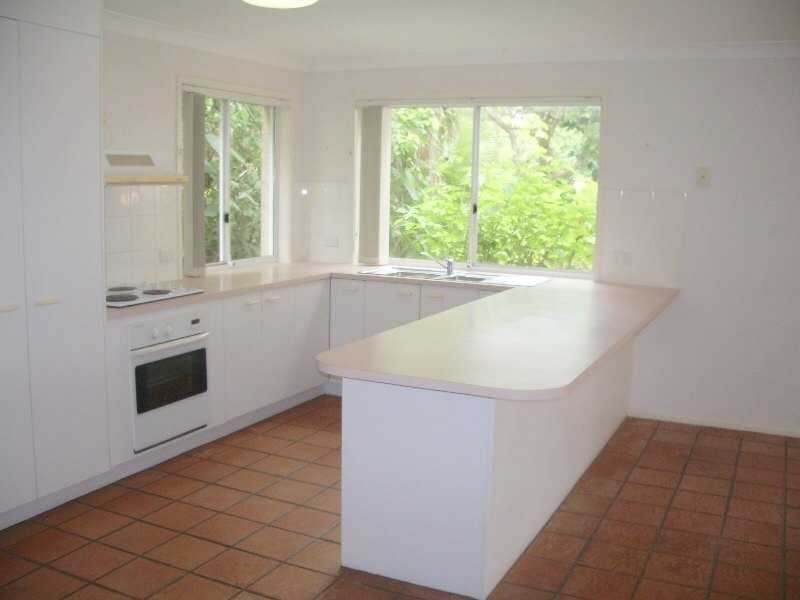 Unit 2/5 Perry Street, Coolum Beach QLD 4573