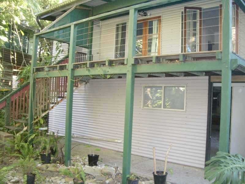 Unit 1/9 Edward Street, Point Arkwright QLD 4573