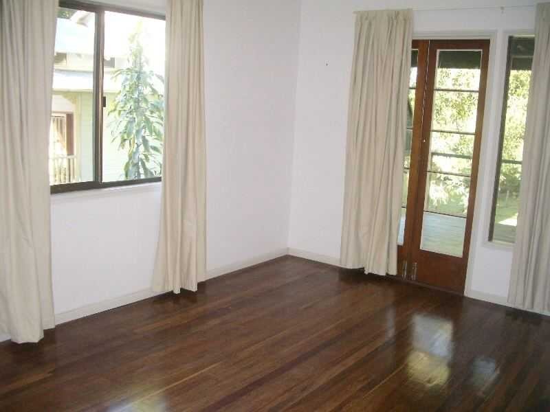 Unit 1/9 Edward Street, Point Arkwright QLD 4573