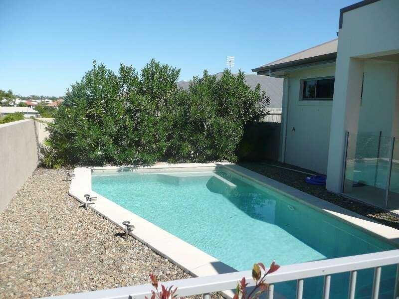 16 Selkirk Way, Peregian Springs QLD 4573
