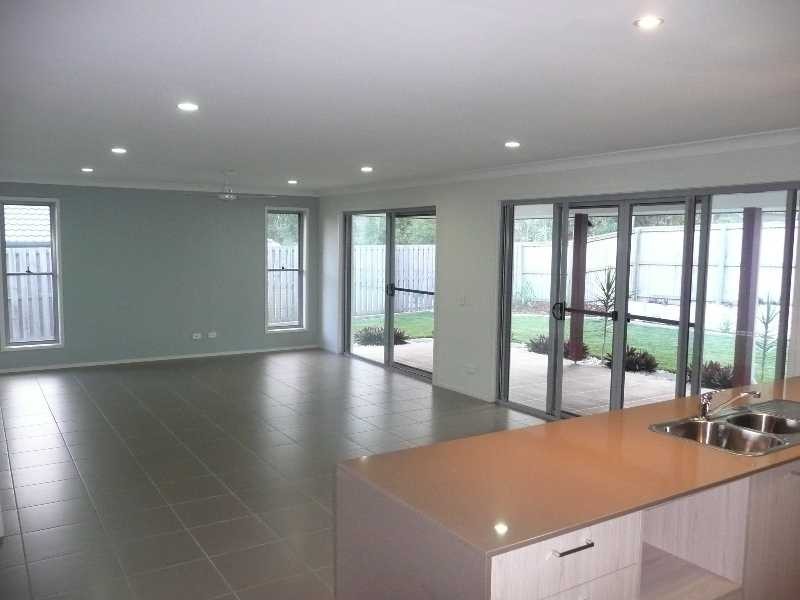 27 Kingsmill Circuit, Peregian Springs QLD 4573