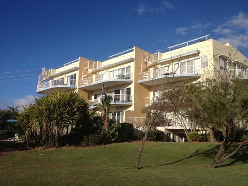 Unit 2/1694 David Low Way, Coolum Beach QLD 4573