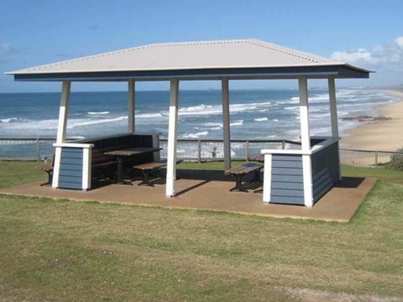 Unit 5/15 Andrew Street, Point Arkwright QLD 4573