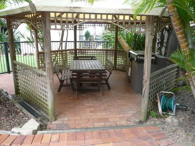 Unit 2/1736 David Low Way, Coolum Beach QLD 4573