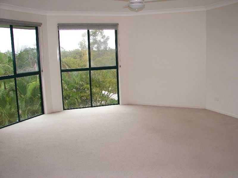 7 Dharalee Court, Mount Coolum QLD 4573