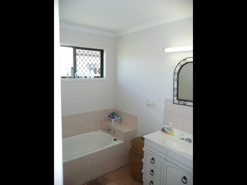 50 Jones Parade, Coolum Beach QLD 4573