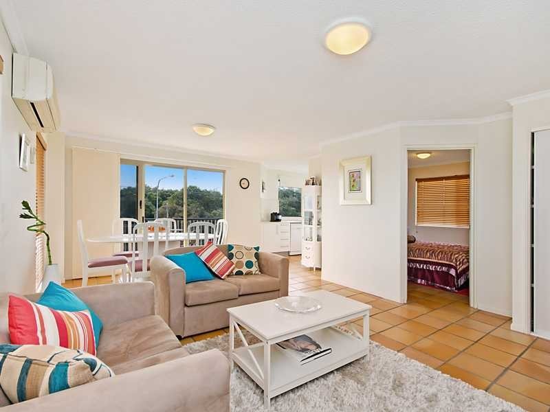 Unit 2/6 First Avenue, Coolum Beach QLD 4573