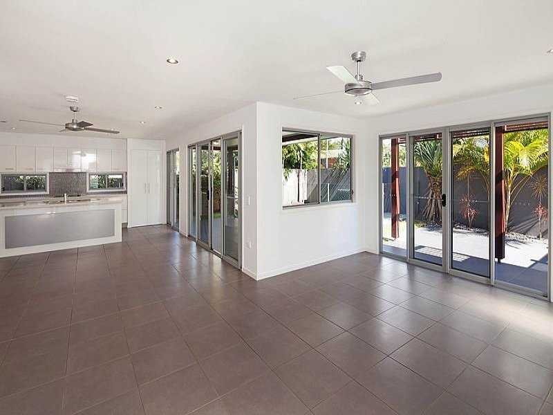 Unit 3/10 Sunrise Avenue, Coolum Beach QLD 4573