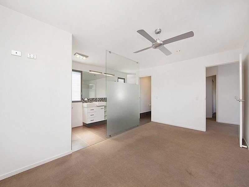 Unit 3/10 Sunrise Avenue, Coolum Beach QLD 4573