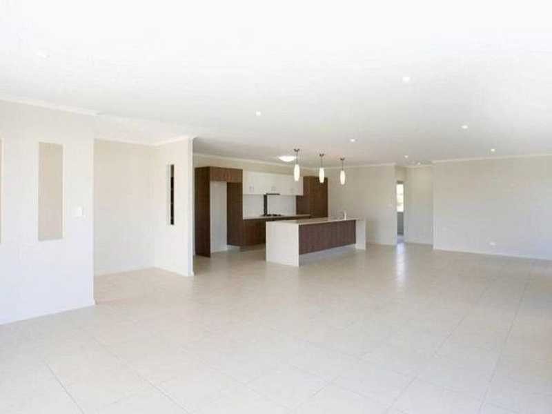 2 Longcove Place, Peregian Springs QLD 4573