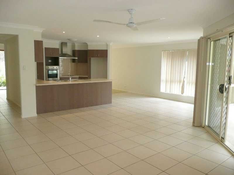 9 Thomson Place, Peregian Springs QLD 4573