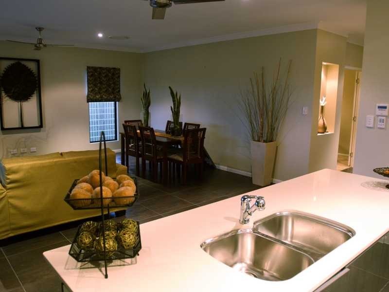 7 Arafura Close, Burdell QLD 4818