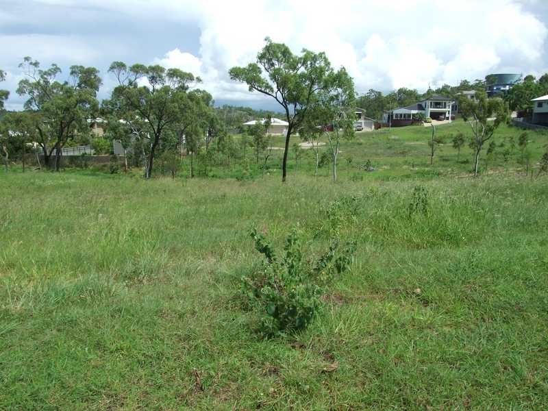 33 Minstrel Court, Bushland Beach QLD 4818