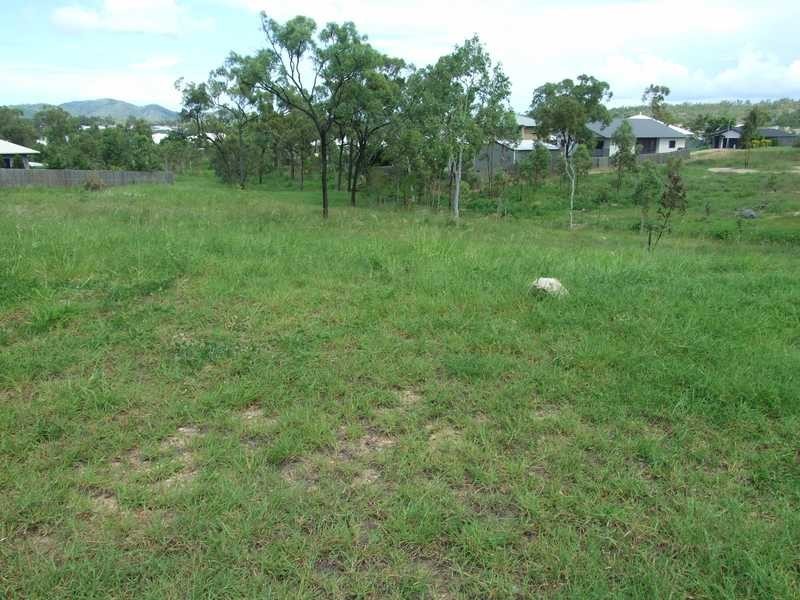 33 Minstrel Court, Bushland Beach QLD 4818