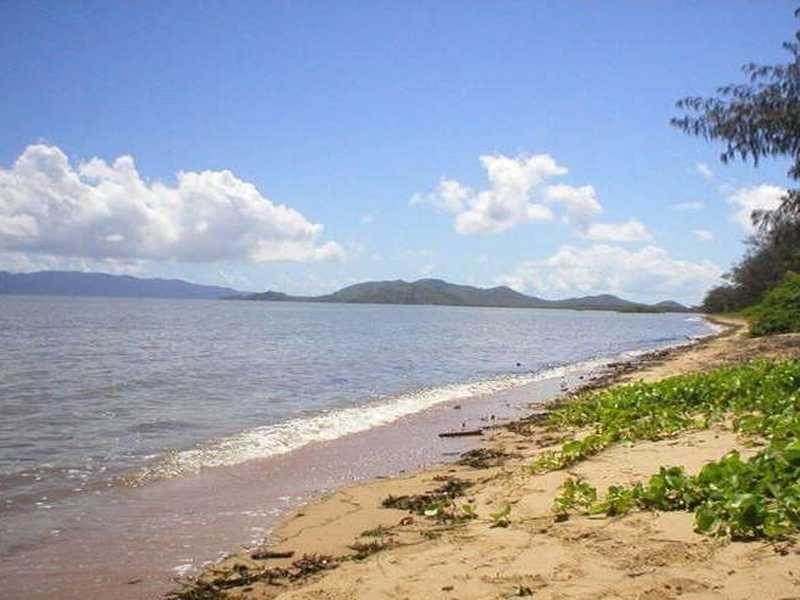 33 Minstrel Court, Bushland Beach QLD 4818