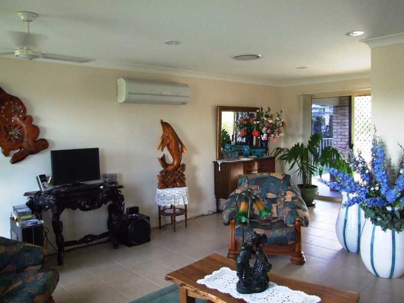 26 Donostia Cr, Bushland Beach QLD 4818