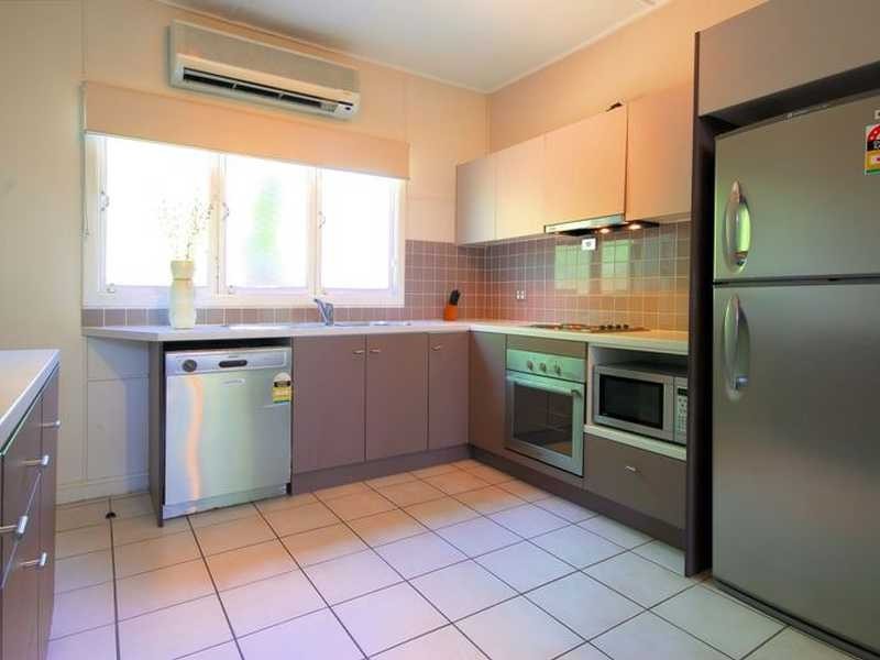 Unit 4/30 Landsborough Street, North Ward QLD 4810