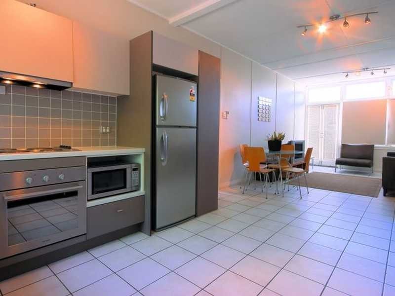 Unit 4/30 Landsborough Street, North Ward QLD 4810