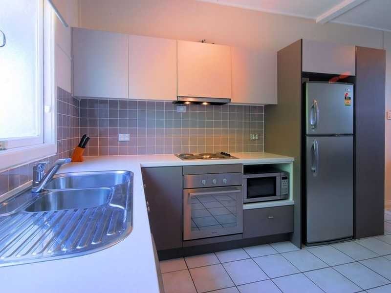 Unit 4/30 Landsborough Street, North Ward QLD 4810