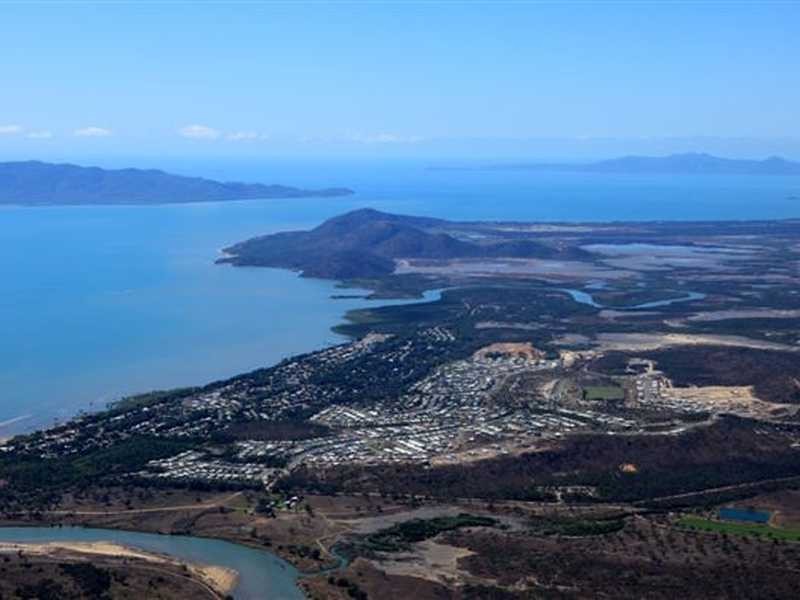 30 Britomart Street, Bushland Beach QLD 4818