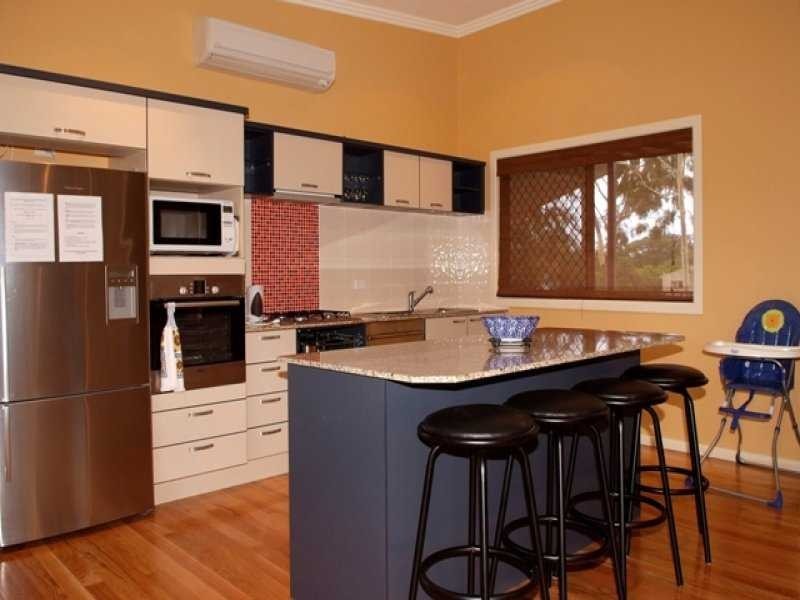 12 Bayside Court, Magnetic Island QLD 4819